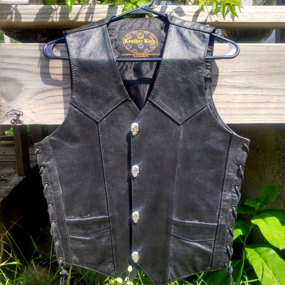 Vintage Black Leather Vest Leather King RARE Skull Snaps